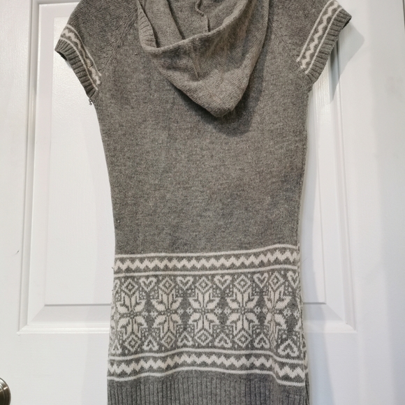Le Chateau hooded wool mini dress - Picture 2 of 3